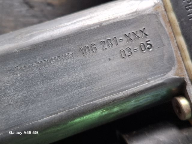 bontott TOYOTA YARIS Jobb első Ablakemelő Szerkezet (Elektromos)