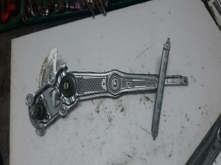 bontott TOYOTA YARIS Jobb első Ablakemelő Szerkezet (Mechanikus)