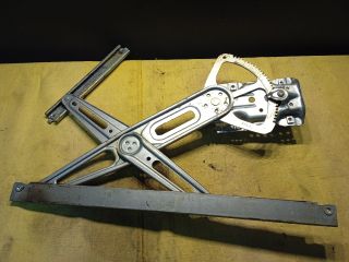 bontott TOYOTA YARIS Jobb első Ablakemelő Szerkezet (Mechanikus)