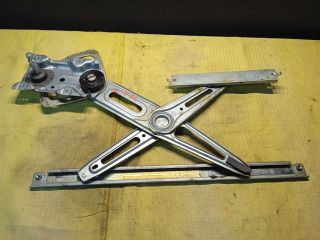 bontott TOYOTA YARIS Jobb első Ablakemelő Szerkezet (Mechanikus)