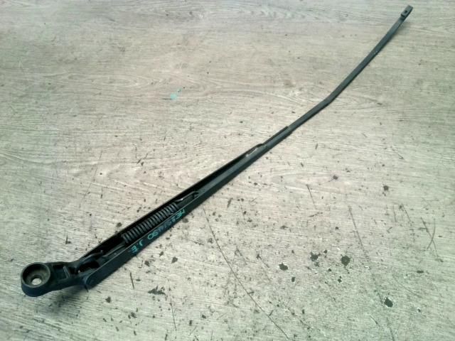 bontott TOYOTA YARIS Jobb első Ablaktörlő Kar