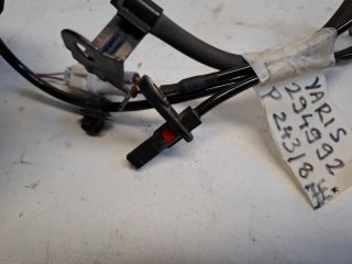 bontott TOYOTA YARIS Jobb első ABS Jeladó