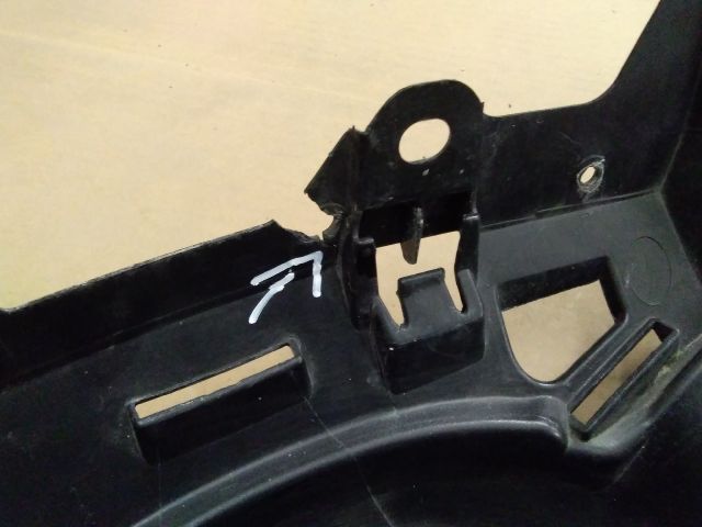 bontott TOYOTA YARIS Jobb első Ajtó Díszléc