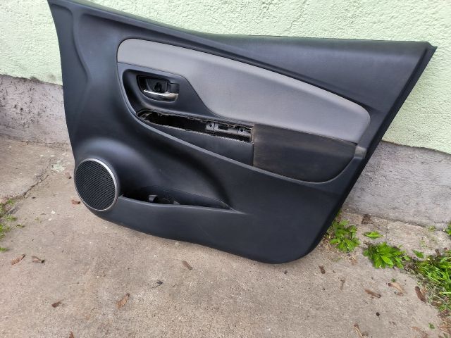 bontott TOYOTA YARIS Jobb első Ajtó Kárpit