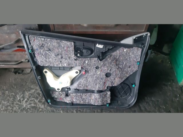 bontott TOYOTA YARIS Jobb első Ajtó Kárpit