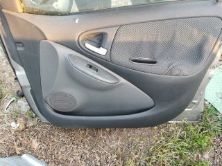 bontott TOYOTA YARIS Jobb első Ajtó Kárpit