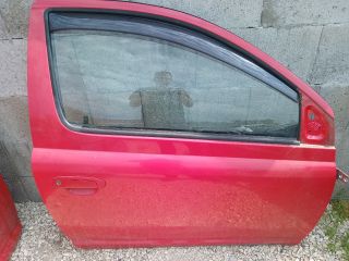 bontott TOYOTA YARIS Jobb első Ajtó (Részeivel)