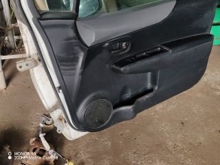 bontott TOYOTA YARIS Jobb első Ajtó (Részeivel)