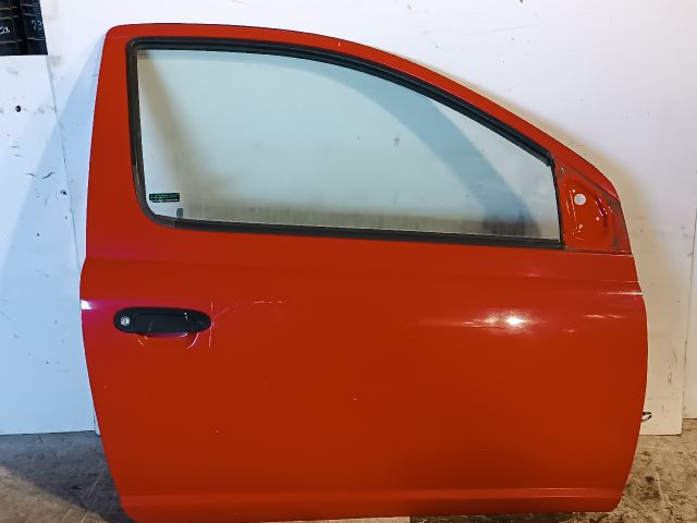 bontott TOYOTA YARIS Jobb első Ajtó (Részeivel)