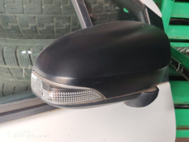 bontott TOYOTA YARIS Jobb első Ajtó (Részeivel)