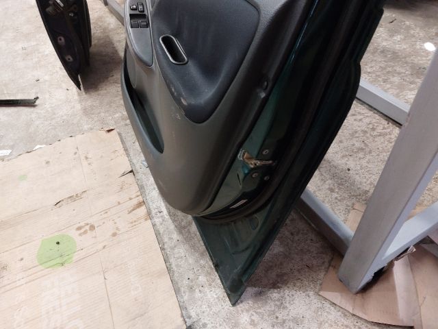 bontott TOYOTA YARIS Jobb első Ajtó (Részeivel)