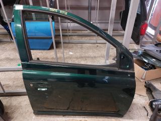 bontott TOYOTA YARIS Jobb első Ajtó (Részeivel)