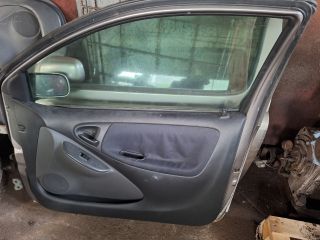 bontott TOYOTA YARIS Jobb első Ajtó (Részeivel)