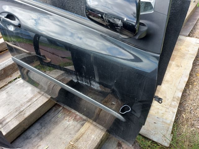 bontott TOYOTA YARIS Jobb első Ajtó (Részeivel)