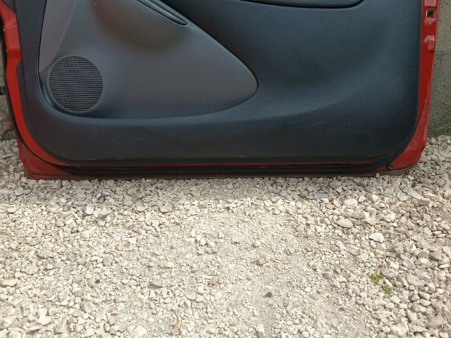bontott TOYOTA YARIS Jobb első Ajtó (Részeivel)