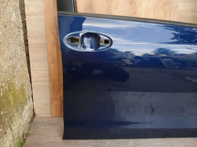 bontott TOYOTA YARIS Jobb első Ajtó (Üres lemez)