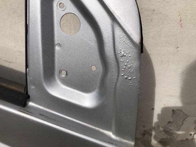 bontott TOYOTA YARIS Jobb első Ajtó (Üres lemez)