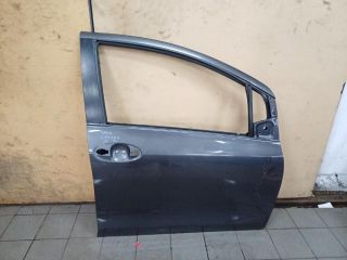 bontott TOYOTA YARIS Jobb első Ajtó (Üres lemez)