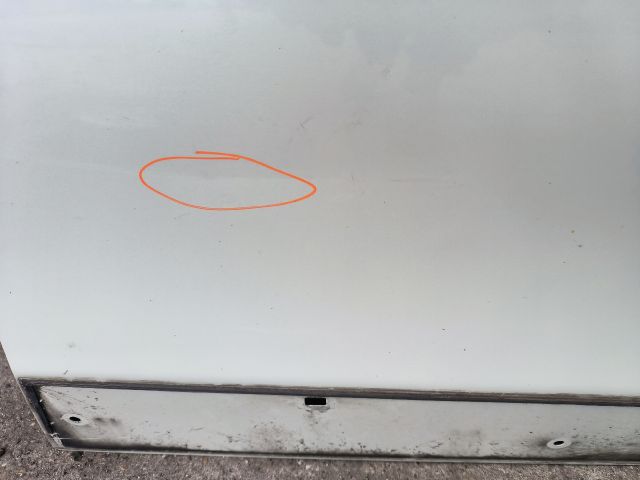 bontott TOYOTA YARIS Jobb első Ajtó (Üres lemez)