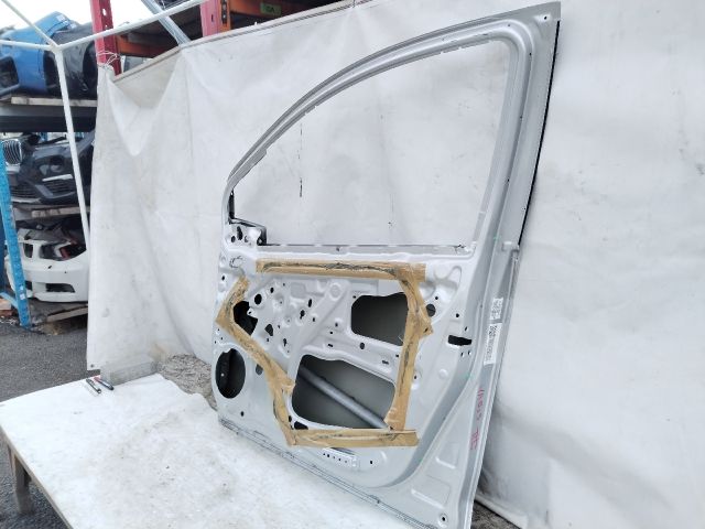 bontott TOYOTA YARIS Jobb első Ajtó (Üres lemez)