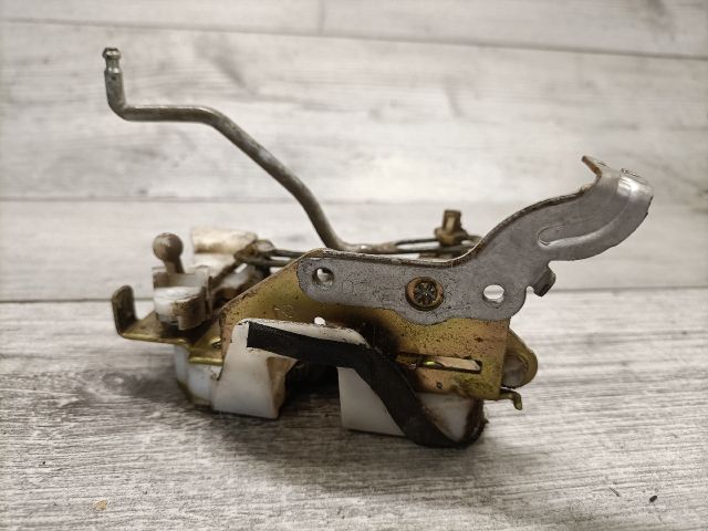 bontott TOYOTA YARIS Jobb első Ajtózár