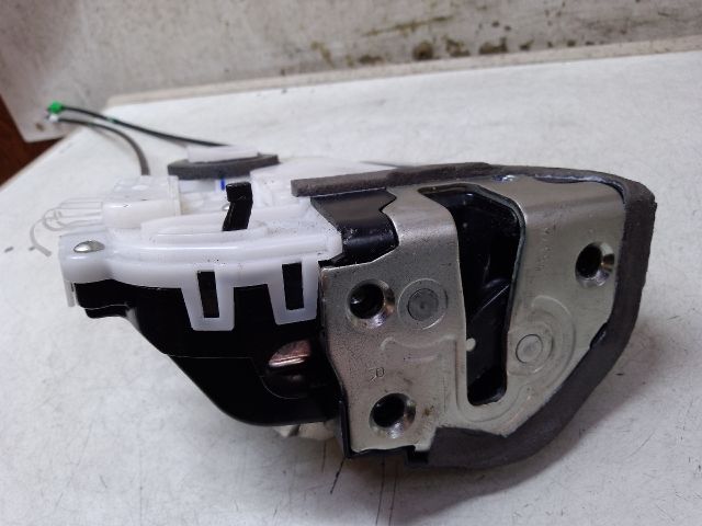 bontott TOYOTA YARIS Jobb első Ajtózár