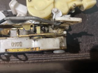 bontott TOYOTA YARIS Jobb első Ajtózár