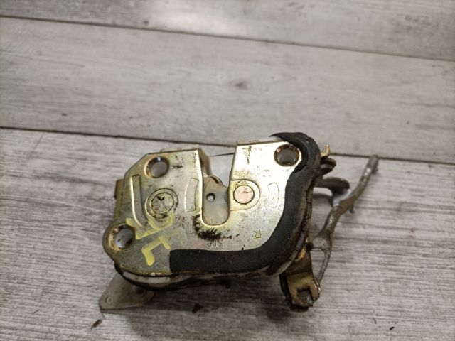 bontott TOYOTA YARIS Jobb első Ajtózár