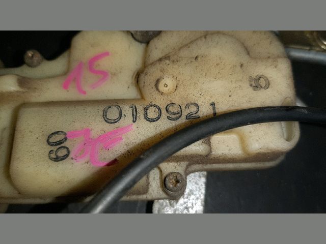 bontott TOYOTA YARIS Jobb első Ajtózár