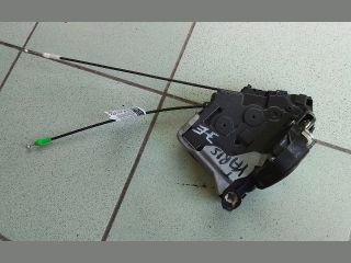 bontott TOYOTA YARIS Jobb első Ajtózár