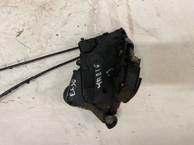 bontott TOYOTA YARIS Jobb első Ajtózár