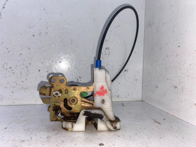 bontott TOYOTA YARIS Jobb első Ajtózár