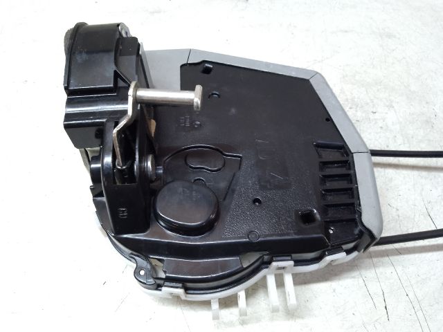 bontott TOYOTA YARIS Jobb első Ajtózár