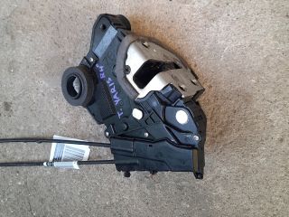 bontott TOYOTA YARIS Jobb első Ajtózár