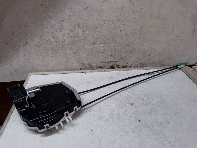 bontott TOYOTA YARIS Jobb első Ajtózár