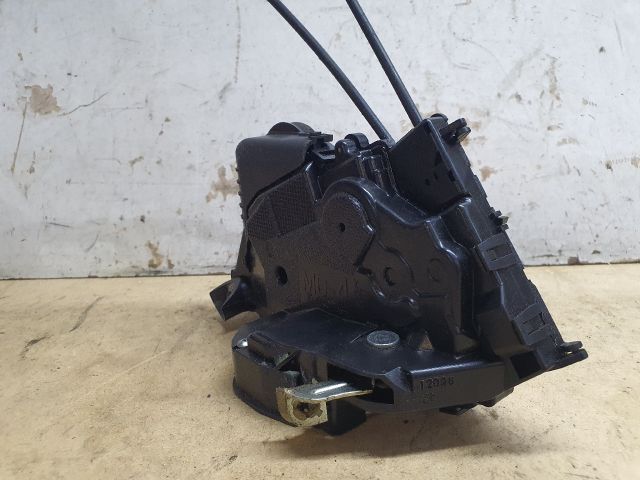 bontott TOYOTA YARIS Jobb első Ajtózár