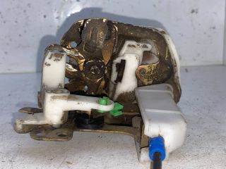 bontott TOYOTA YARIS Jobb első Ajtózár