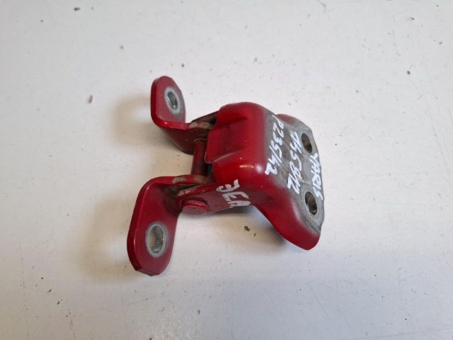 bontott TOYOTA YARIS Jobb első Alsó Zsanér