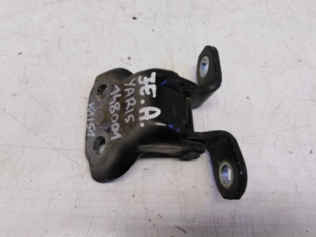 bontott TOYOTA YARIS Jobb első Alsó Zsanér