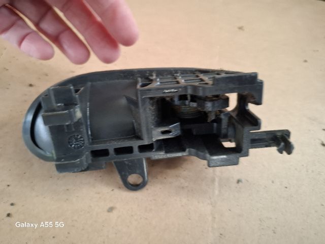 bontott TOYOTA YARIS Jobb első Belső Kilincs