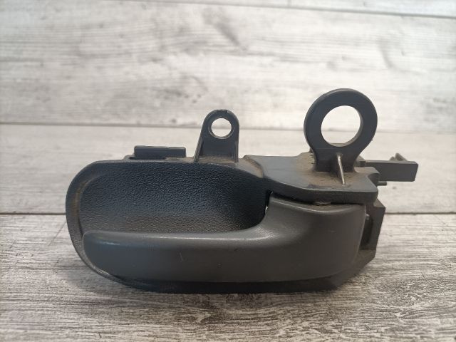 bontott TOYOTA YARIS Jobb első Belső Kilincs