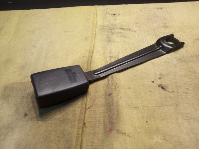 bontott TOYOTA YARIS Jobb első Biztonsági Öv Csat