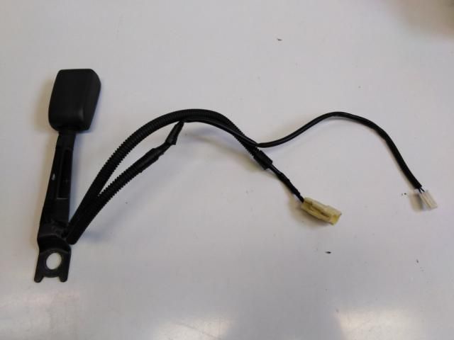 bontott TOYOTA YARIS Jobb első Biztonsági Öv Csat