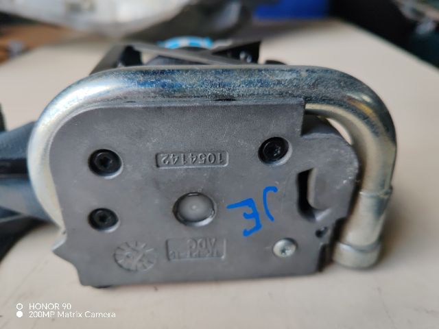 bontott TOYOTA YARIS Jobb első Biztonsági Öv