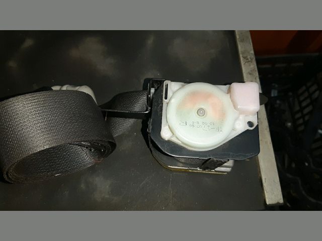 bontott TOYOTA YARIS Jobb első Biztonsági Öv