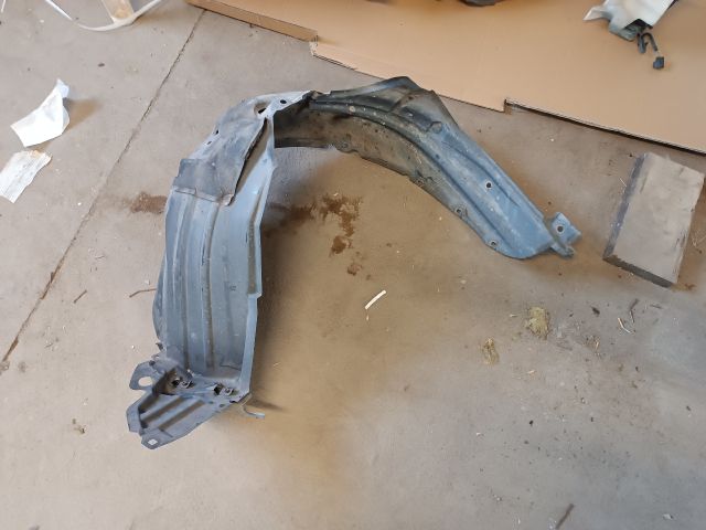 bontott TOYOTA YARIS Jobb első Első Dobbetét (Kerékjárati, Műanyag)