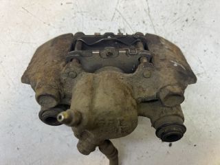 bontott TOYOTA YARIS Jobb első Féknyereg Munkahengerrel