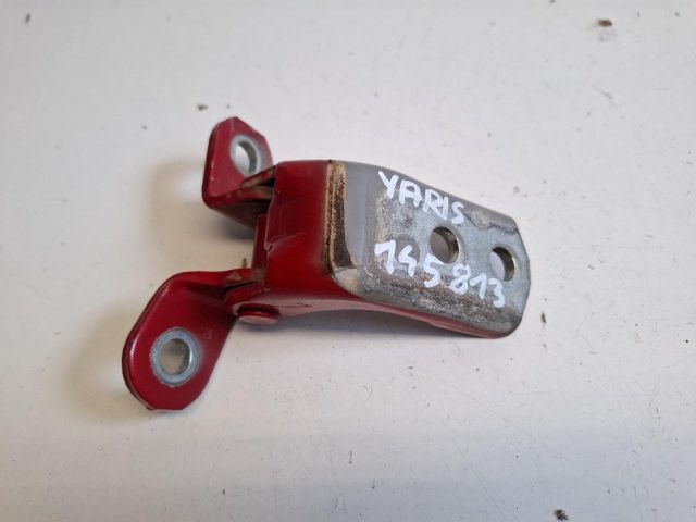 bontott TOYOTA YARIS Jobb első Felső Zsanér