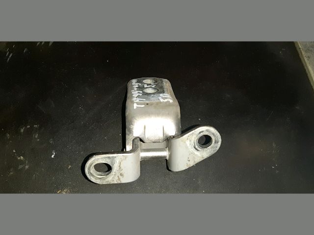 bontott TOYOTA YARIS Jobb első Felső Zsanér