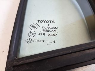 bontott TOYOTA YARIS Jobb első Fixüveg (Ajtóban)